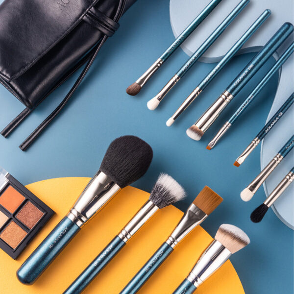 7_560b0d39-cf6e-4e46-ad21-1a4491090d2c American Master 12-Piece Brush Set