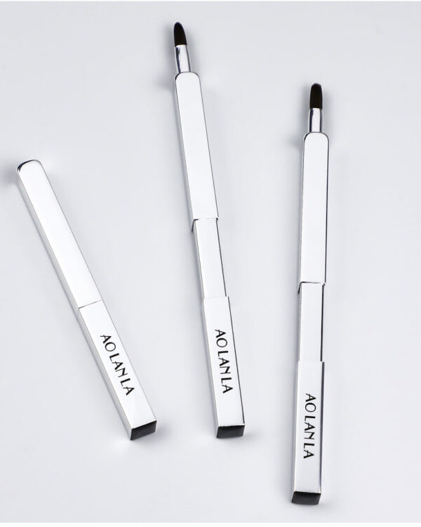 Retractable Lip Brush