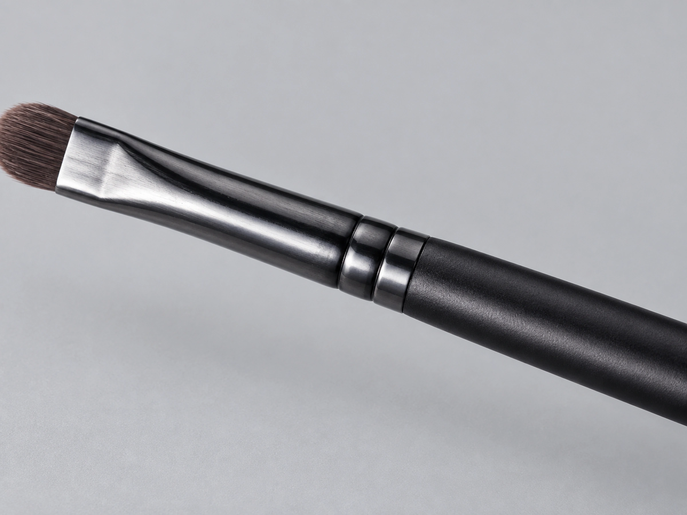B5511 black copper collar meeting the matte black solid-wood handle