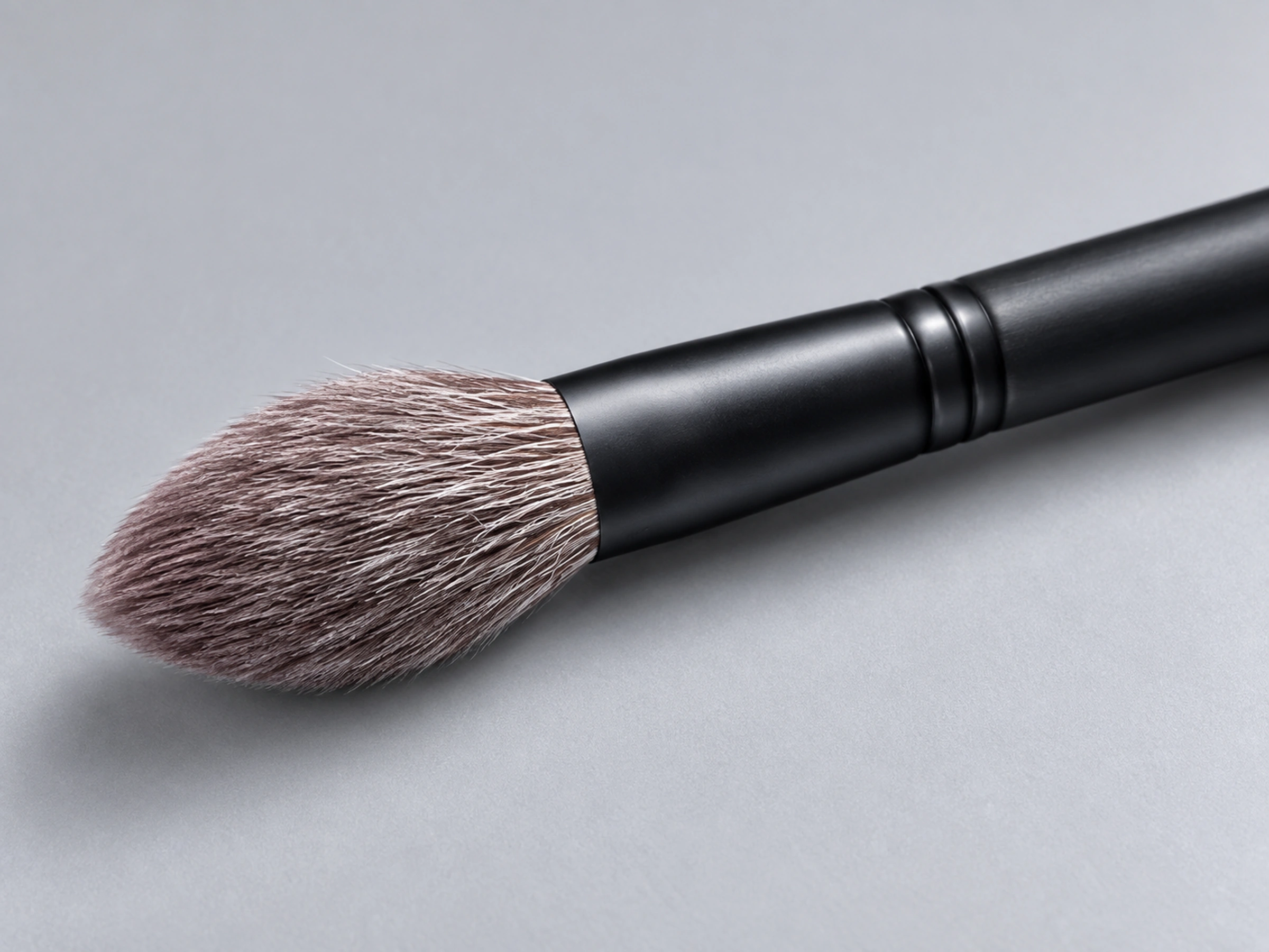 B5521 elongated softly pointed grey-squirrel and goat-hair blend head