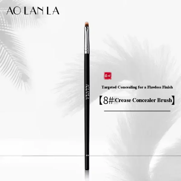 8 Fine Concealer Brush