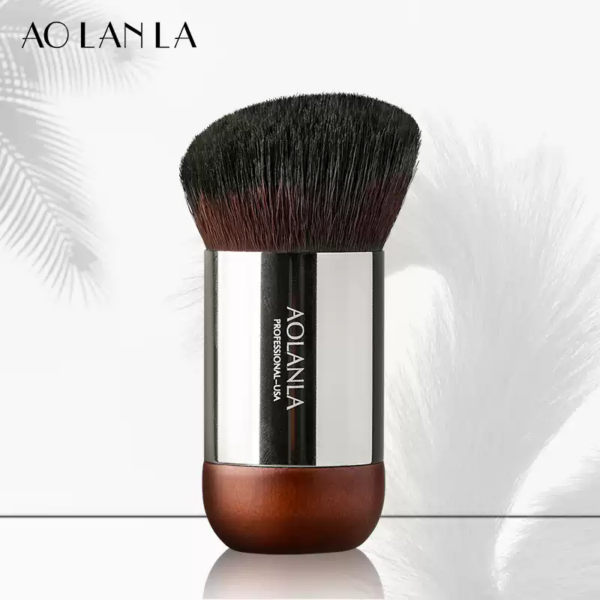 112 Flat Foundation Brush