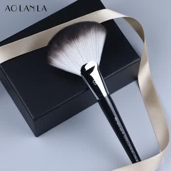 92 Fan Brush