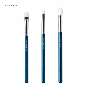 Three complete AOLANLA 239,219 and217 white-wool brushes on white