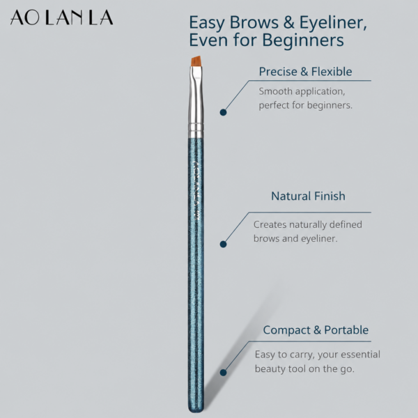 104 Small Angled Eyeliner Brush