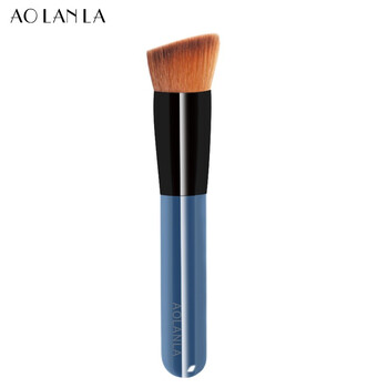 131 Angled Foundation Brush
