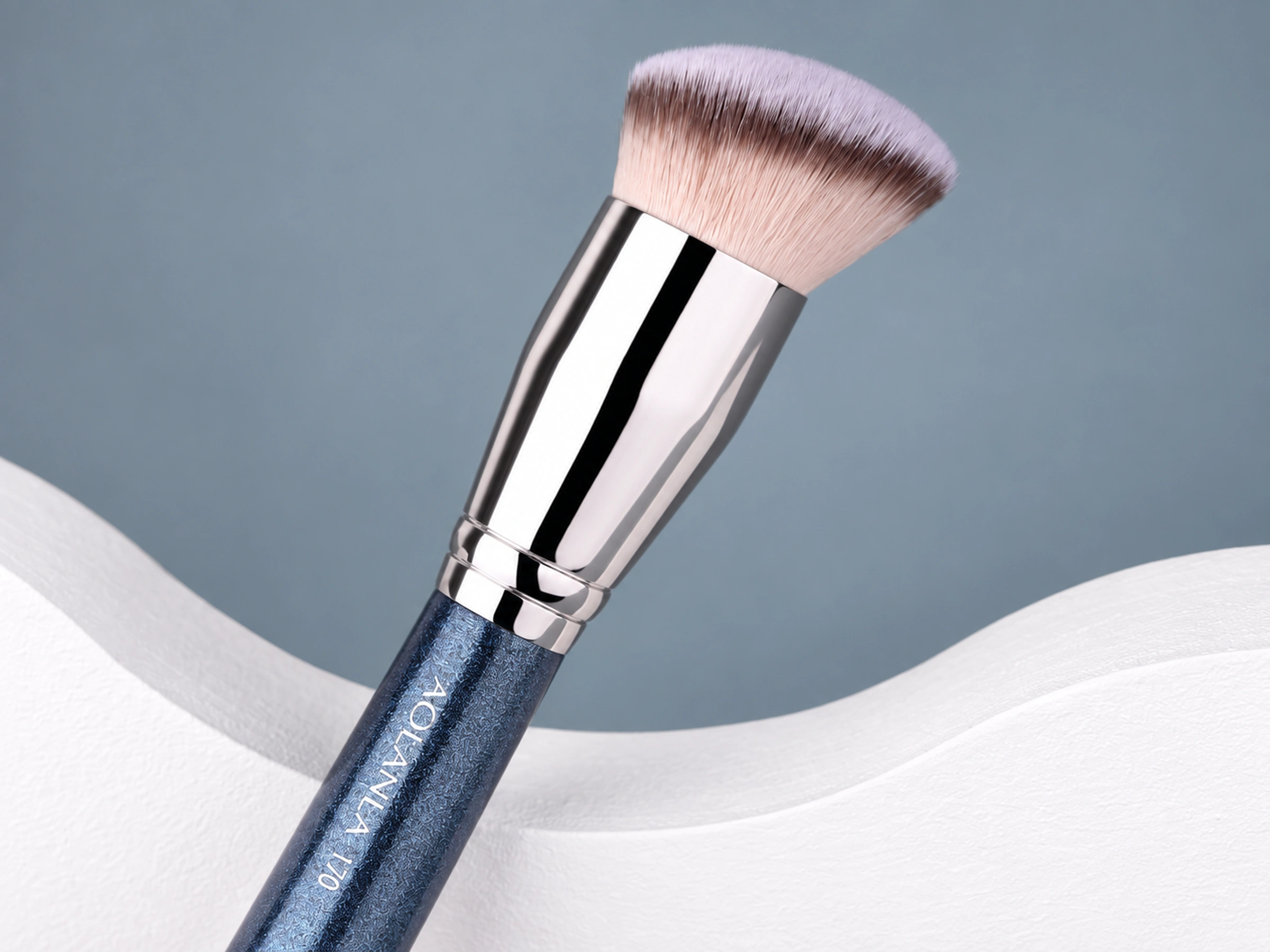 Complete softly sloped No170 head, fine pale fibres with dark band, polished ferrule and original marked blue grip