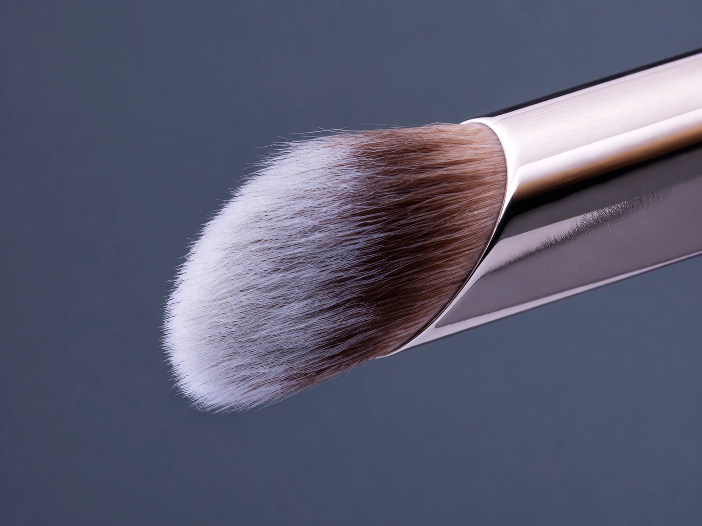 Original 270G angled thumb-profile fine-fibre head, not the round 270S model