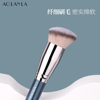 170 Round Angled Foundation Brush