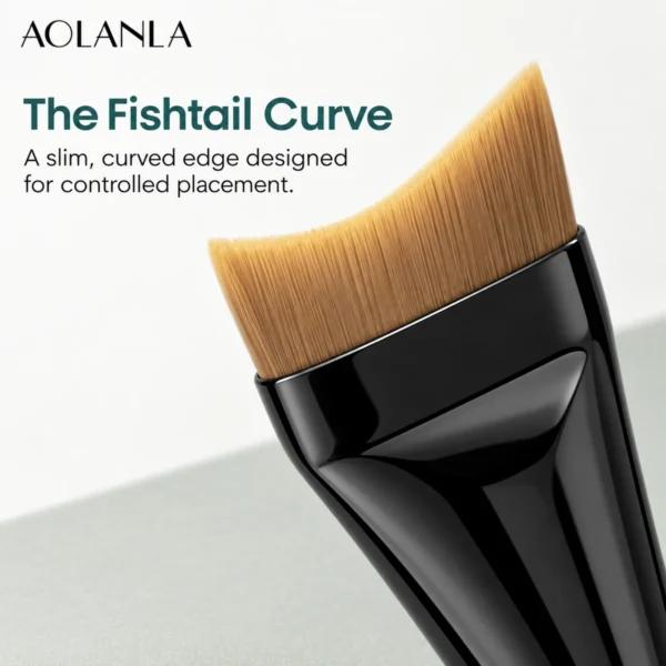 Fishtail Foundation Brush