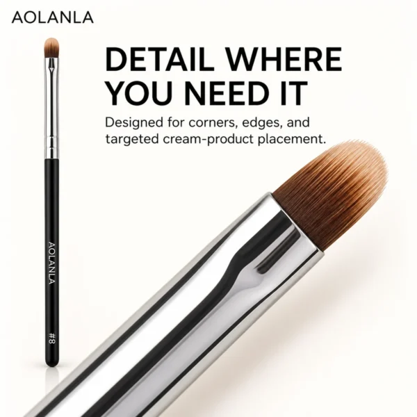 8 Fine Concealer Brush