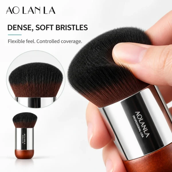 112 Flat Foundation Brush