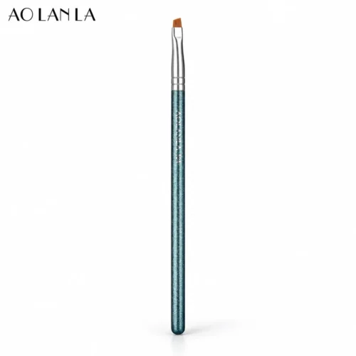 104 Small Angled Eyeliner Brush