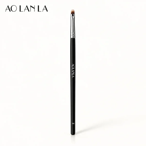 8 Fine Concealer Brush